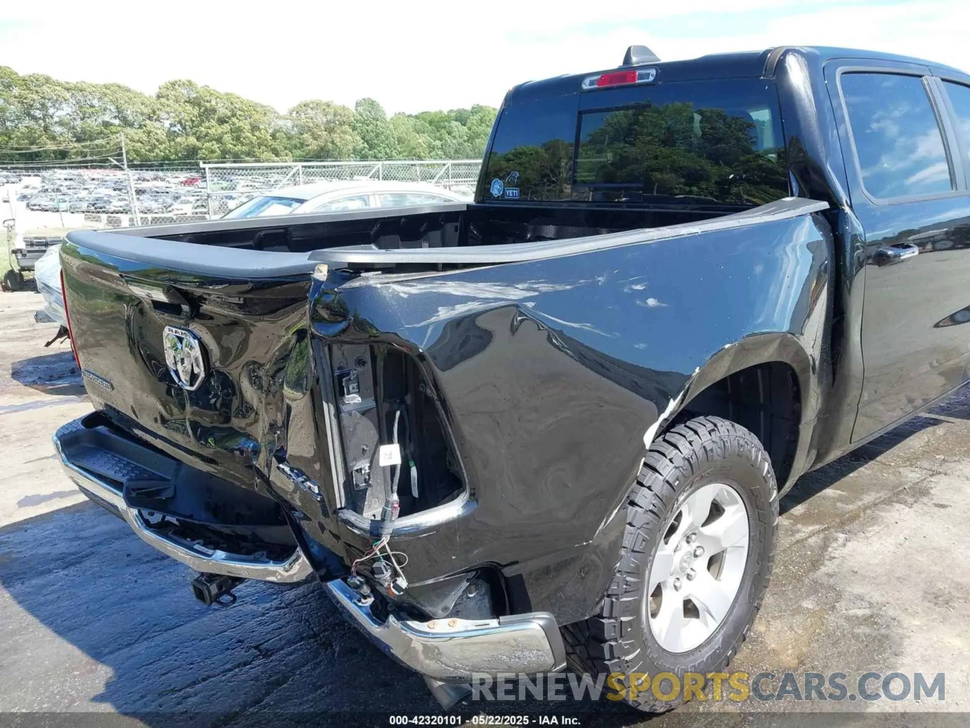 6 Photograph of a damaged car 1C6RRFFG8LN120583 RAM 1500 2020