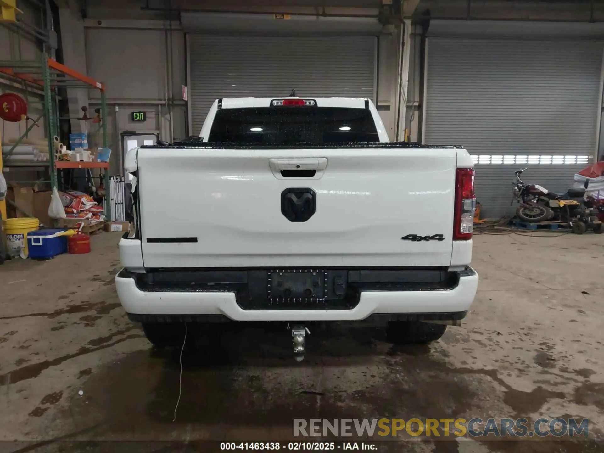 17 Photograph of a damaged car 1C6RRFFG8LN379073 RAM 1500 2020