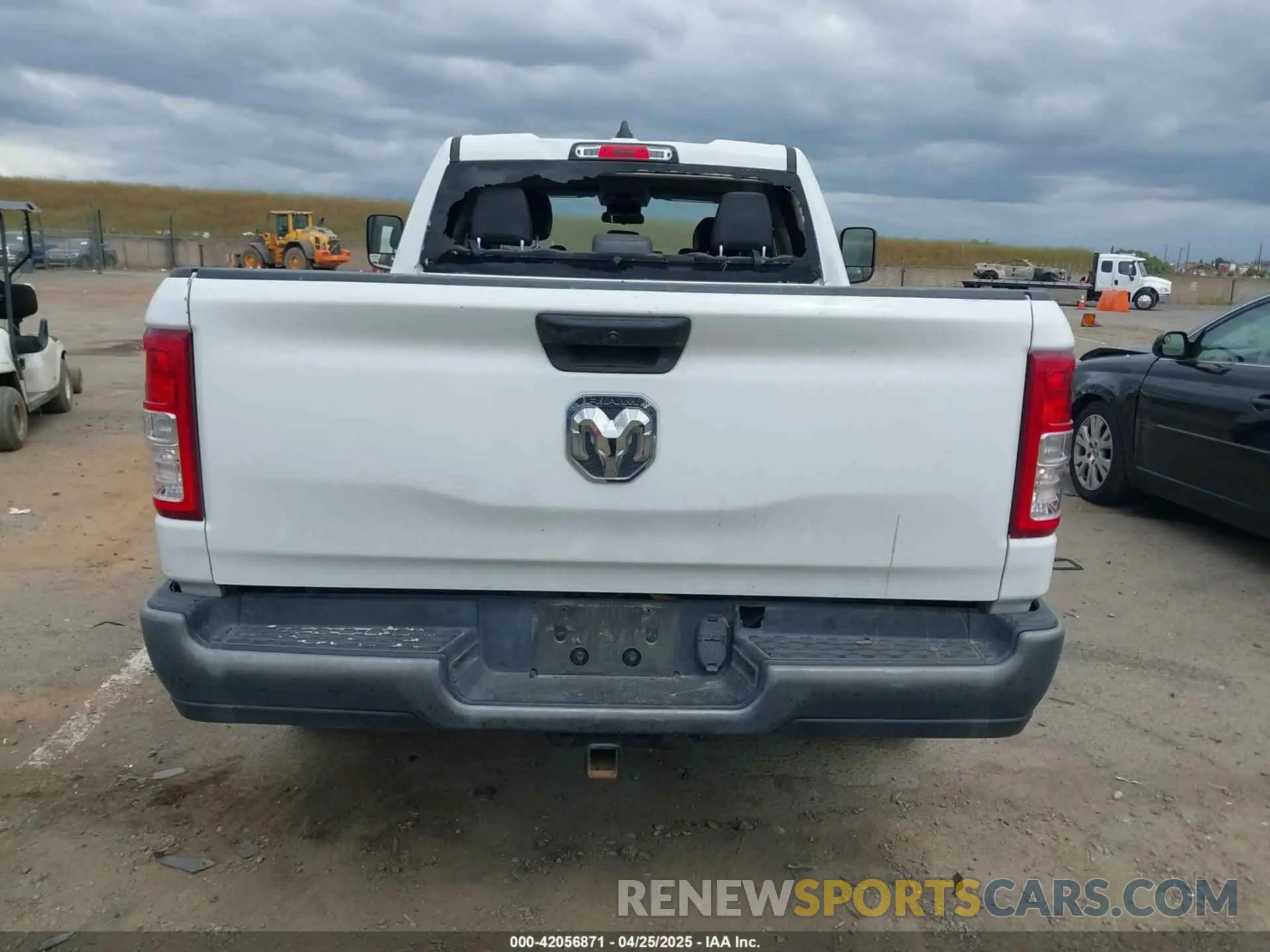 16 Photograph of a damaged car 1C6SRECG6LN386006 RAM 1500 2020