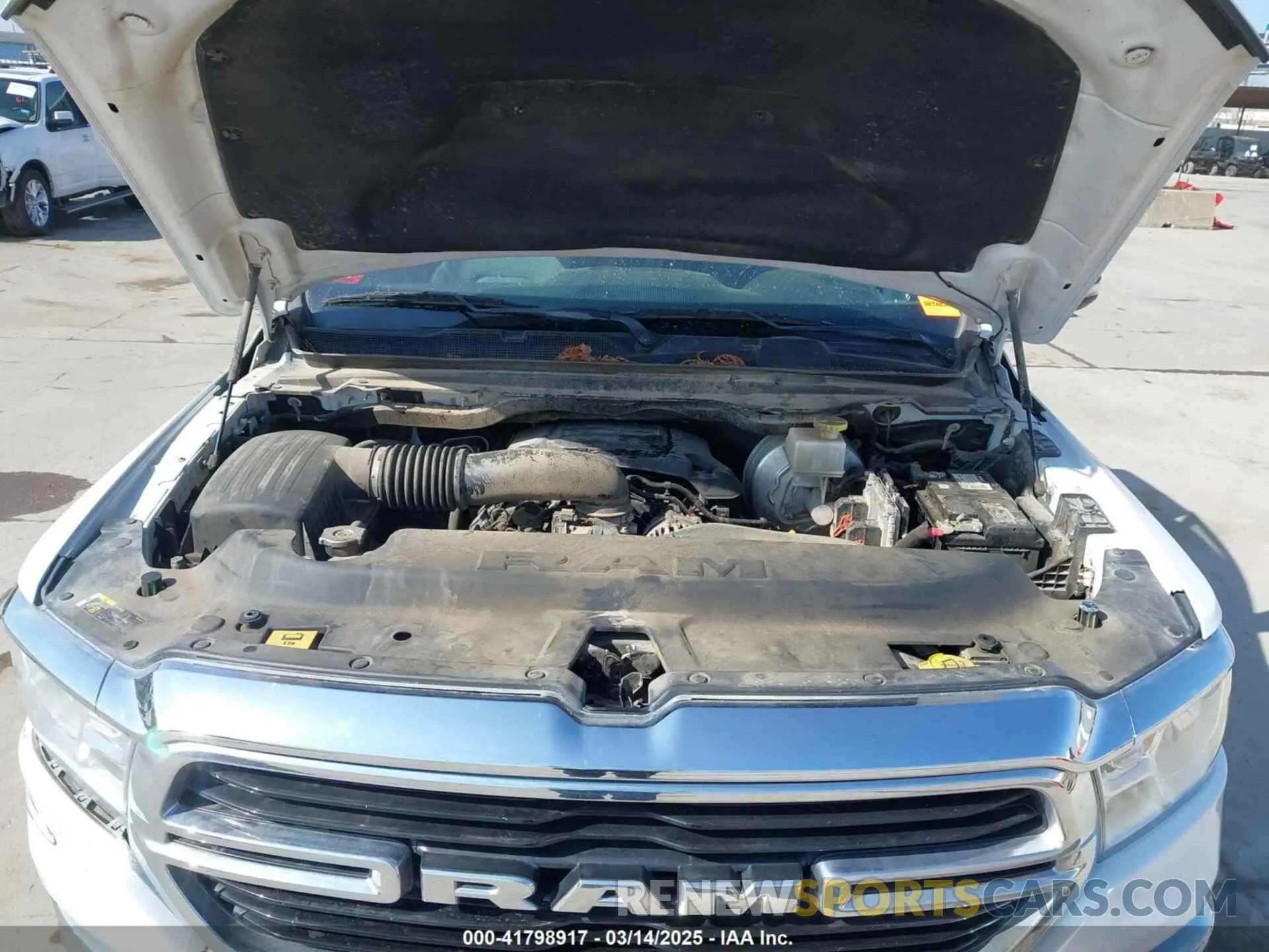 10 Photograph of a damaged car 1C6SRFBT0LN280249 RAM 1500 2020