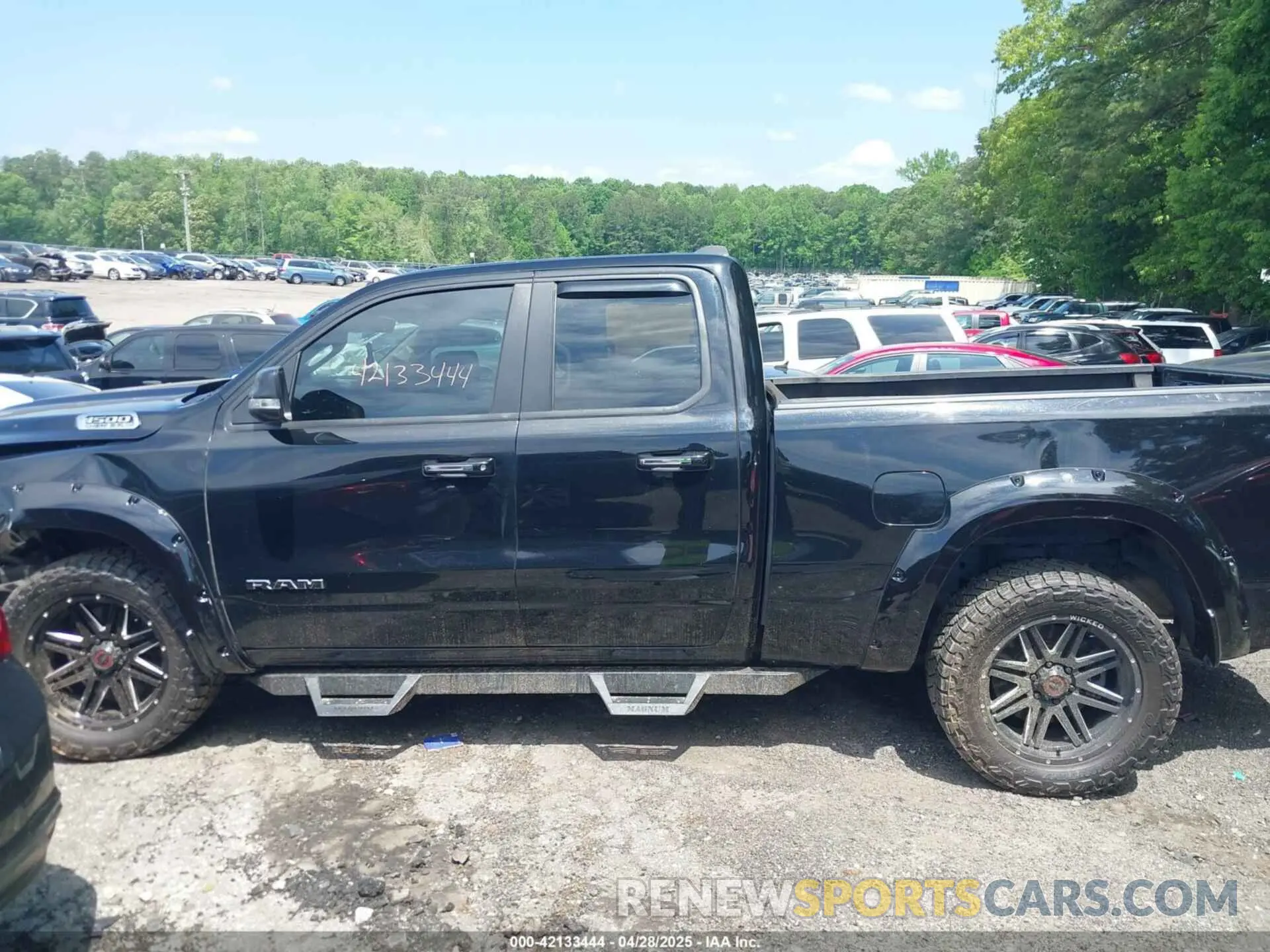 14 Photograph of a damaged car 1C6SRFBT0LN280347 RAM 1500 2020