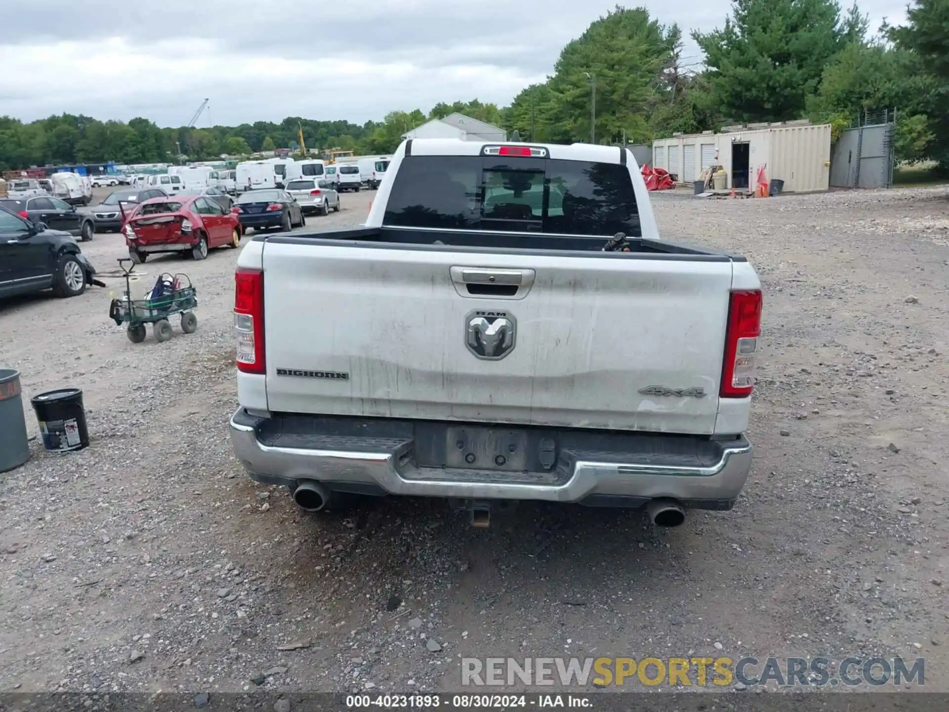 16 Photograph of a damaged car 1C6SRFBT2LN213975 RAM 1500 2020