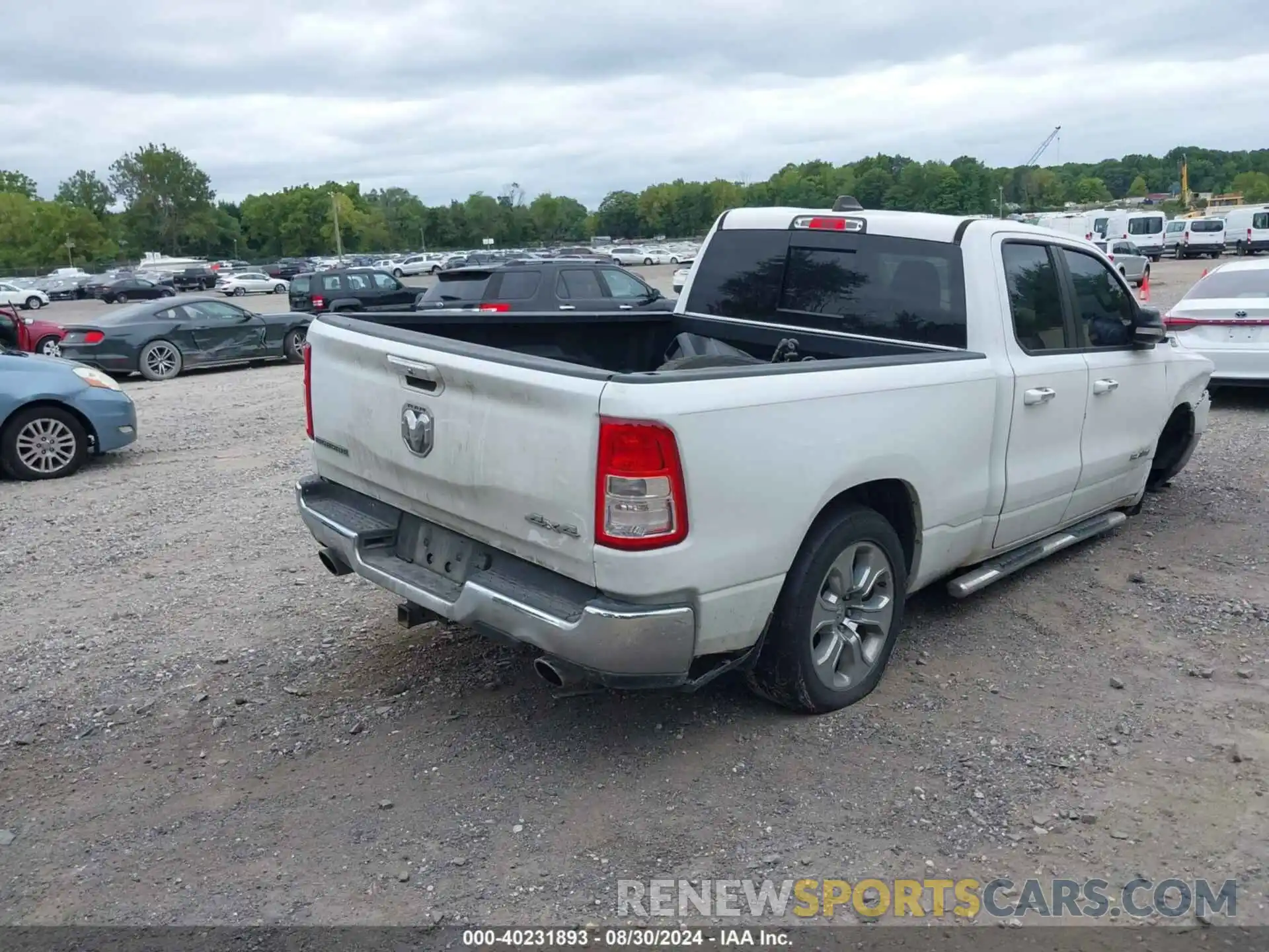 4 Photograph of a damaged car 1C6SRFBT2LN213975 RAM 1500 2020