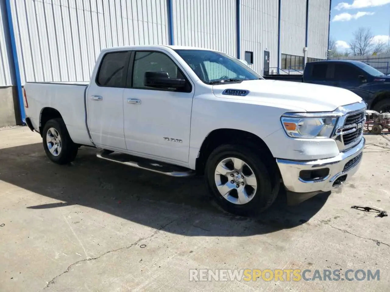 4 Photograph of a damaged car 1C6SRFBT2LN371989 RAM 1500 2020