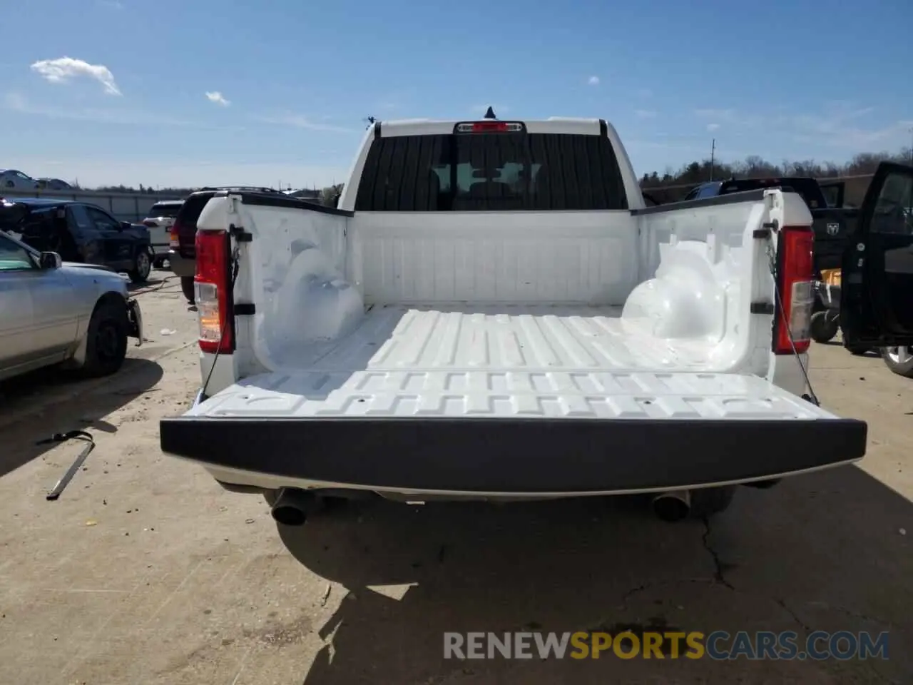 6 Photograph of a damaged car 1C6SRFBT2LN371989 RAM 1500 2020