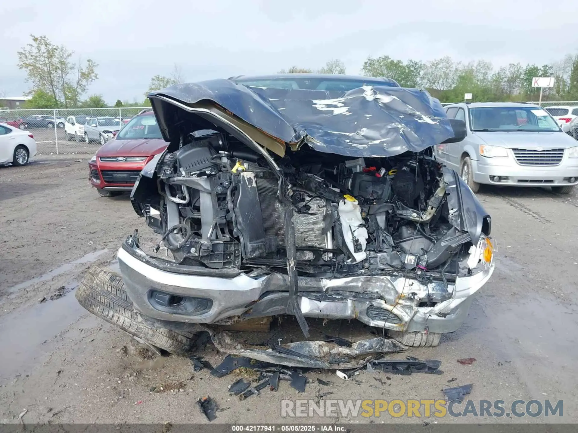 12 Photograph of a damaged car 1C6SRFBT3LN414588 RAM 1500 2020