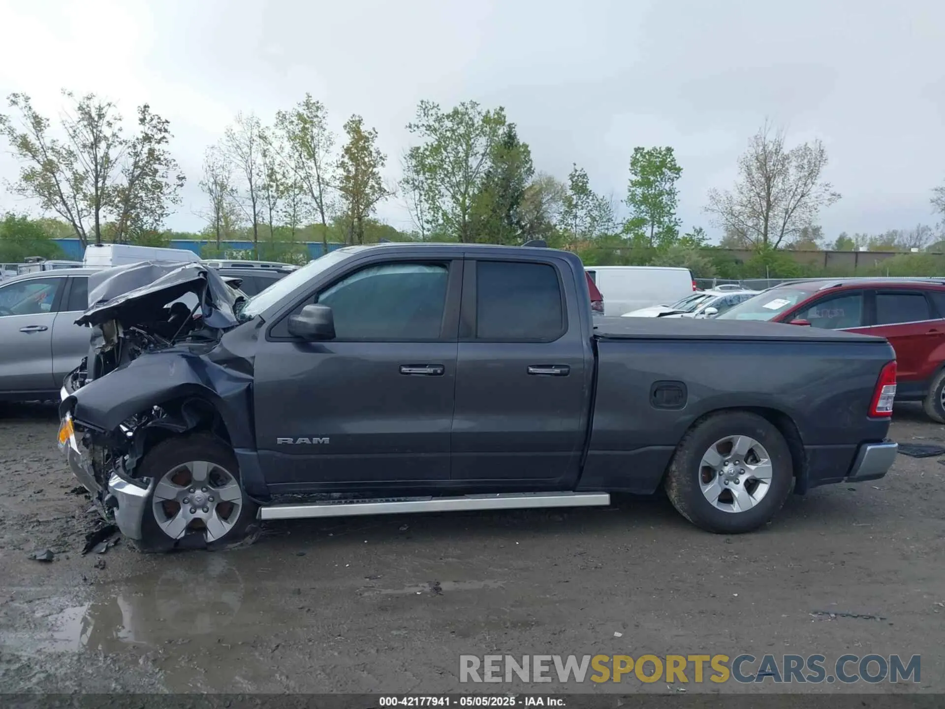 14 Photograph of a damaged car 1C6SRFBT3LN414588 RAM 1500 2020