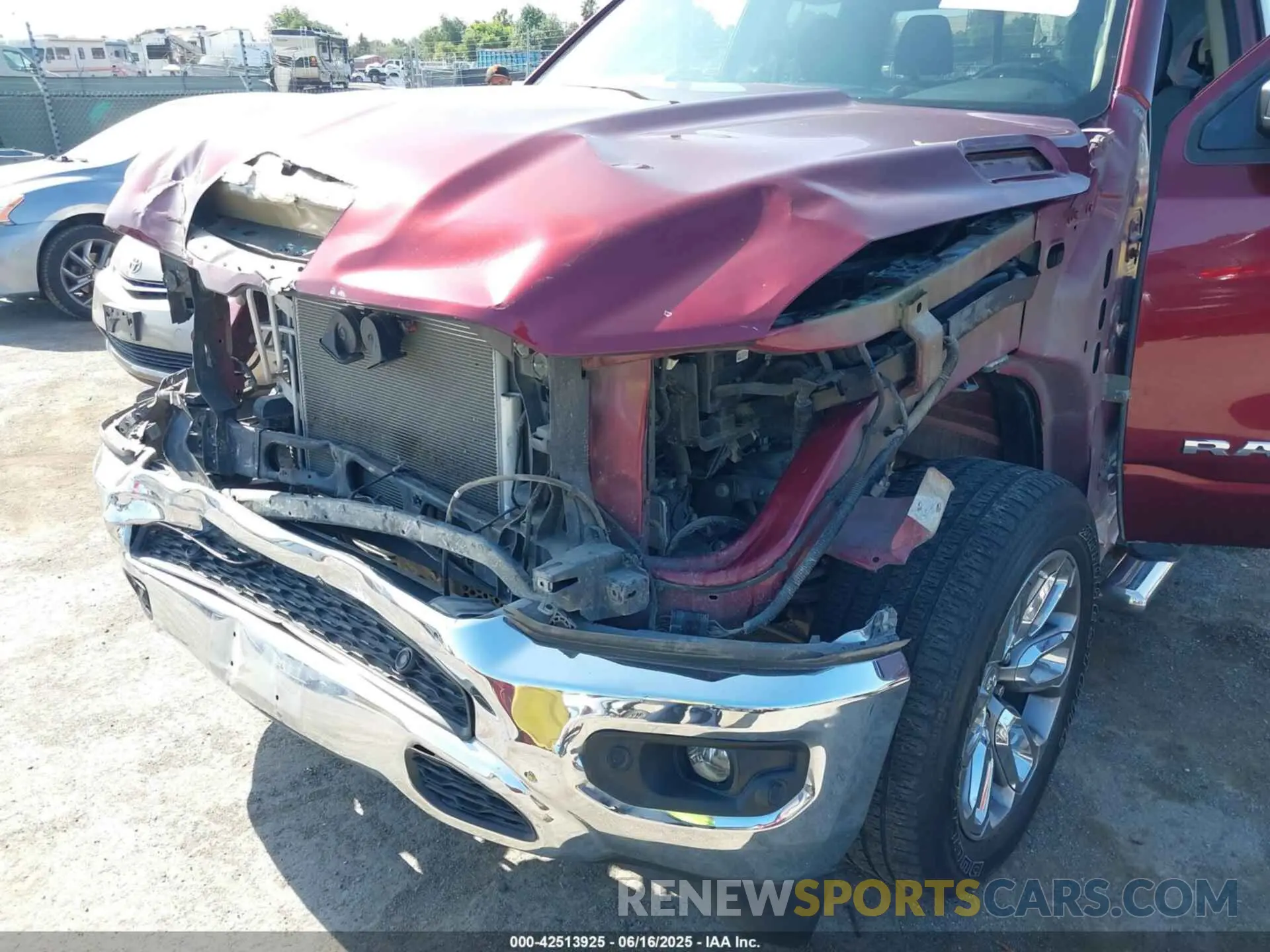 6 Photograph of a damaged car 1C6SRFBT4LN258335 RAM 1500 2020