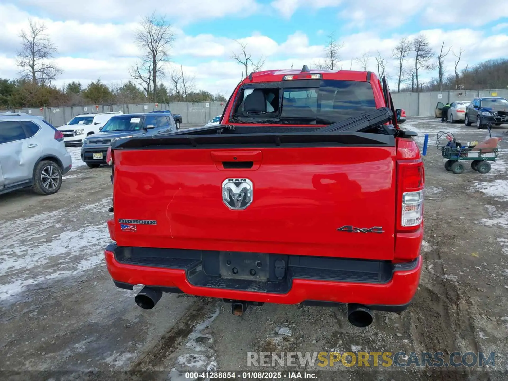 16 Photograph of a damaged car 1C6SRFBT5LN175643 RAM 1500 2020