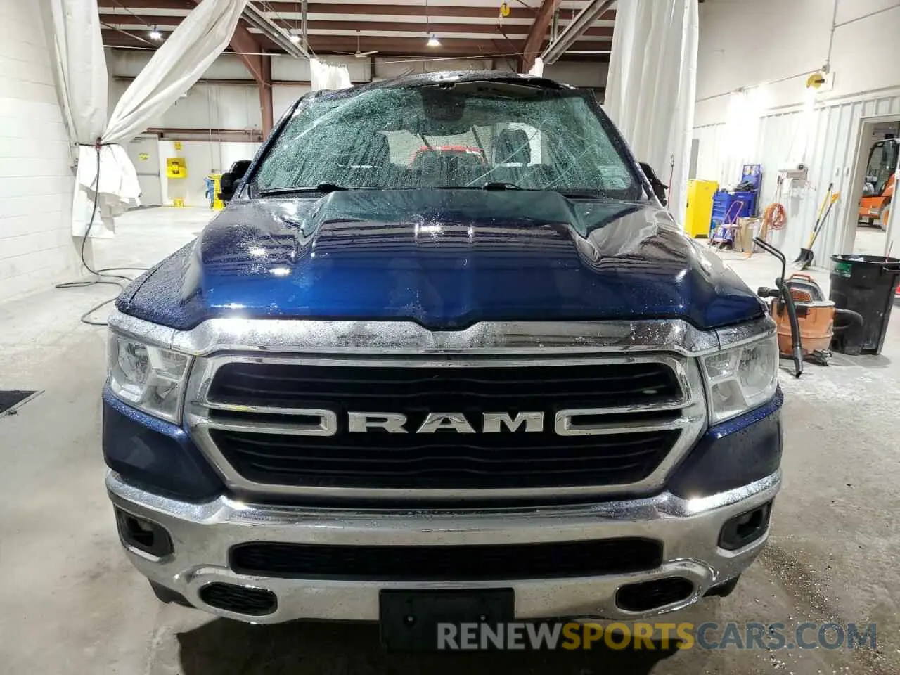 5 Photograph of a damaged car 1C6SRFBT6LN215650 RAM 1500 2020