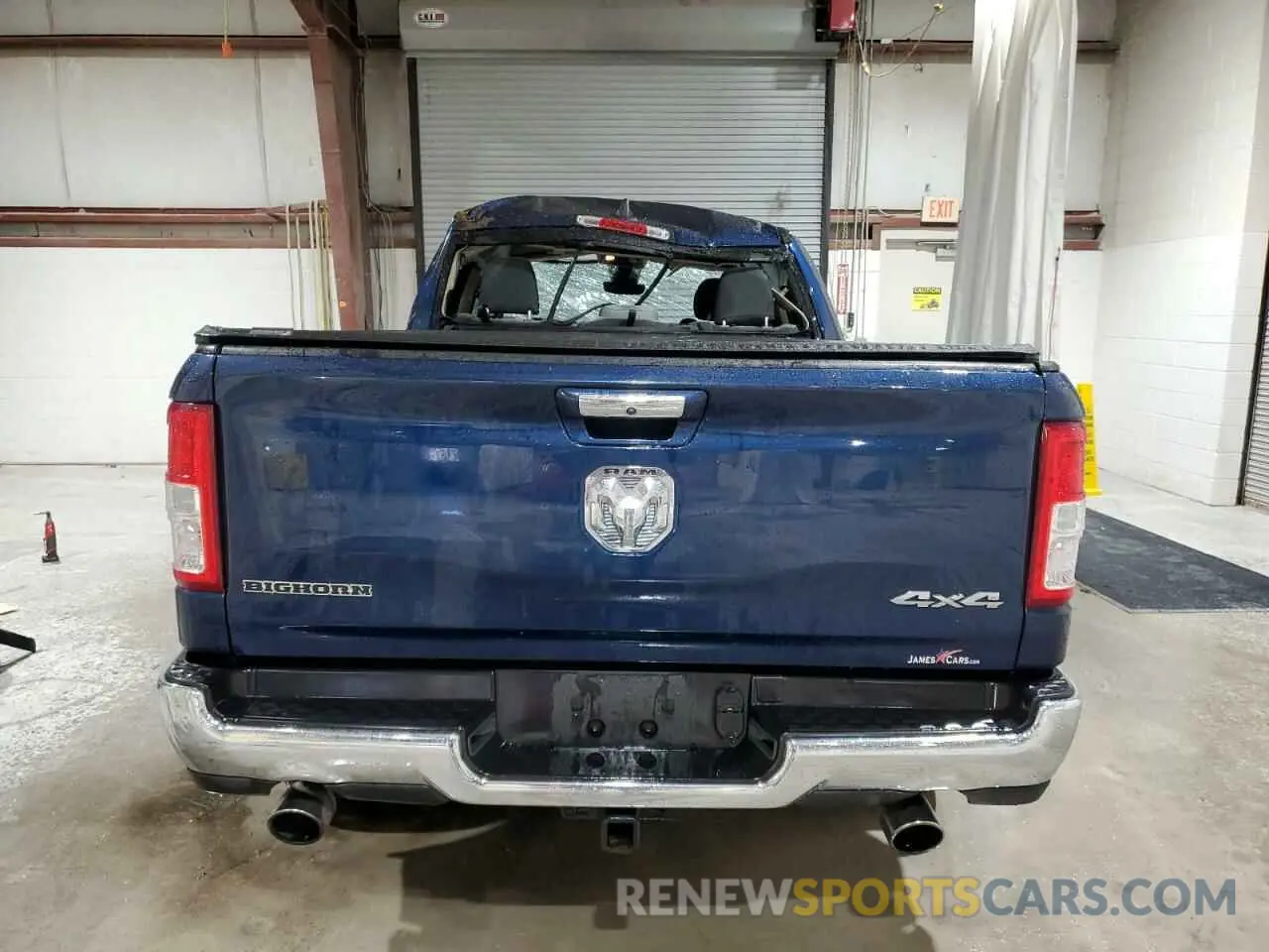 6 Photograph of a damaged car 1C6SRFBT6LN215650 RAM 1500 2020