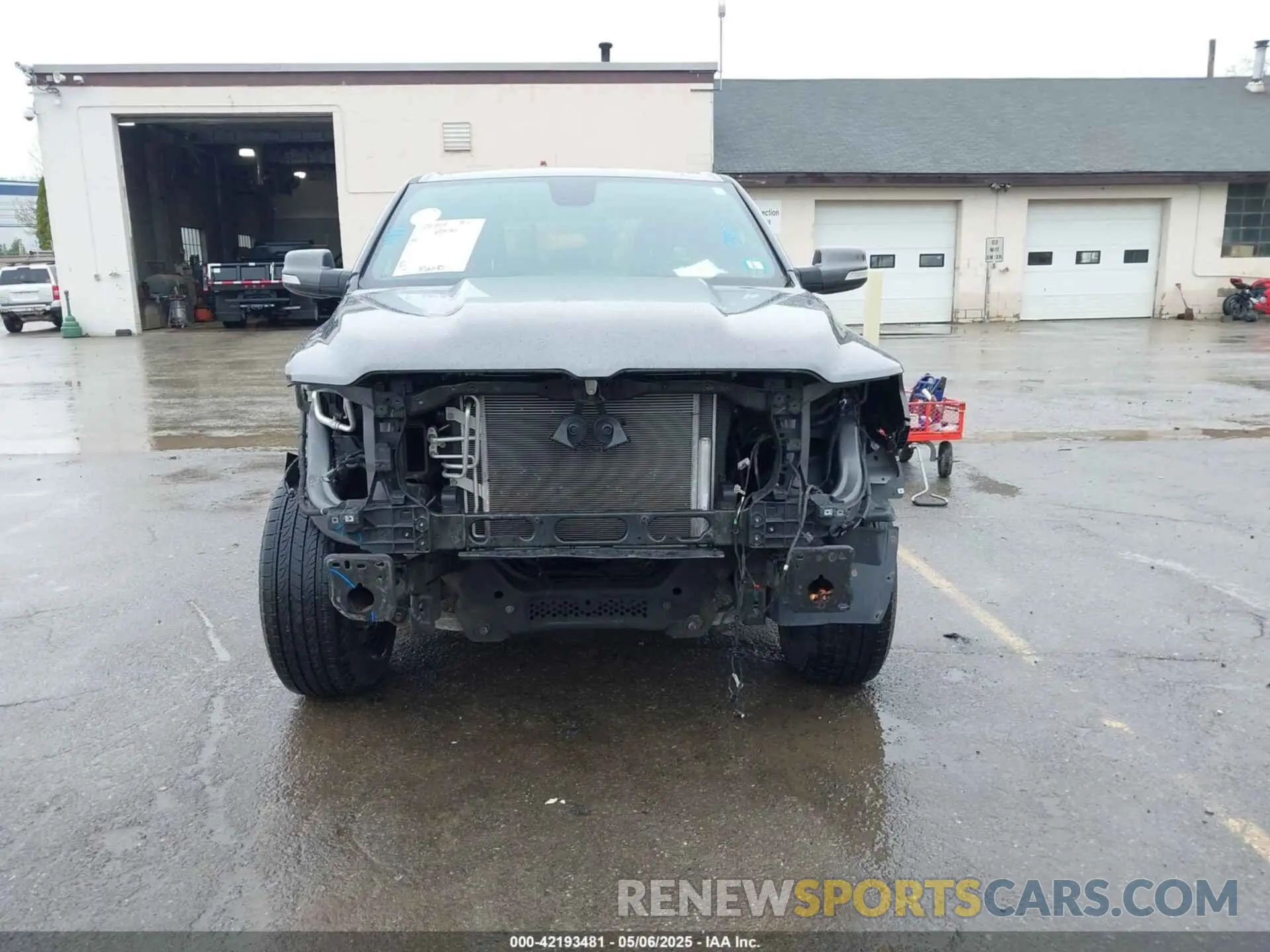 6 Photograph of a damaged car 1C6SRFBT9LN292321 RAM 1500 2020