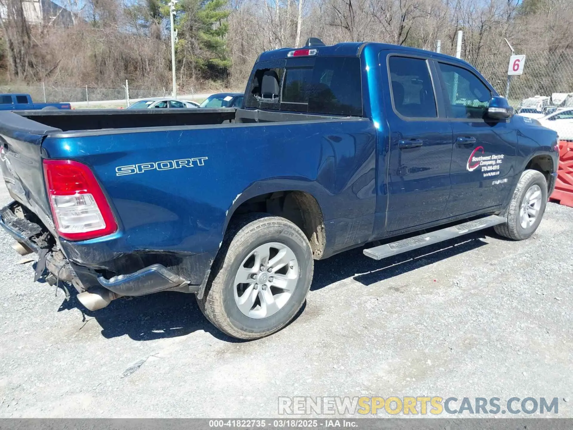 4 Photograph of a damaged car 1C6SRFBTXLN415091 RAM 1500 2020
