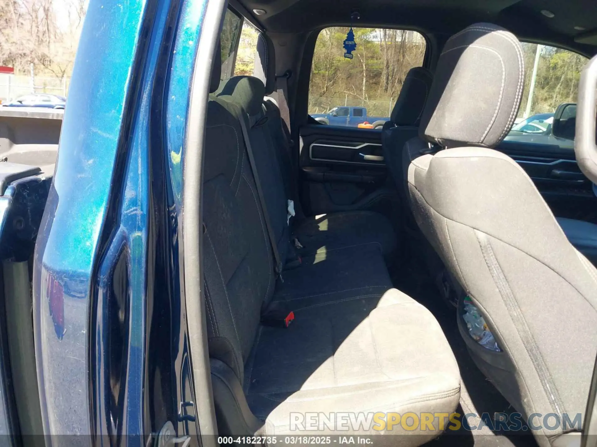 8 Photograph of a damaged car 1C6SRFBTXLN415091 RAM 1500 2020