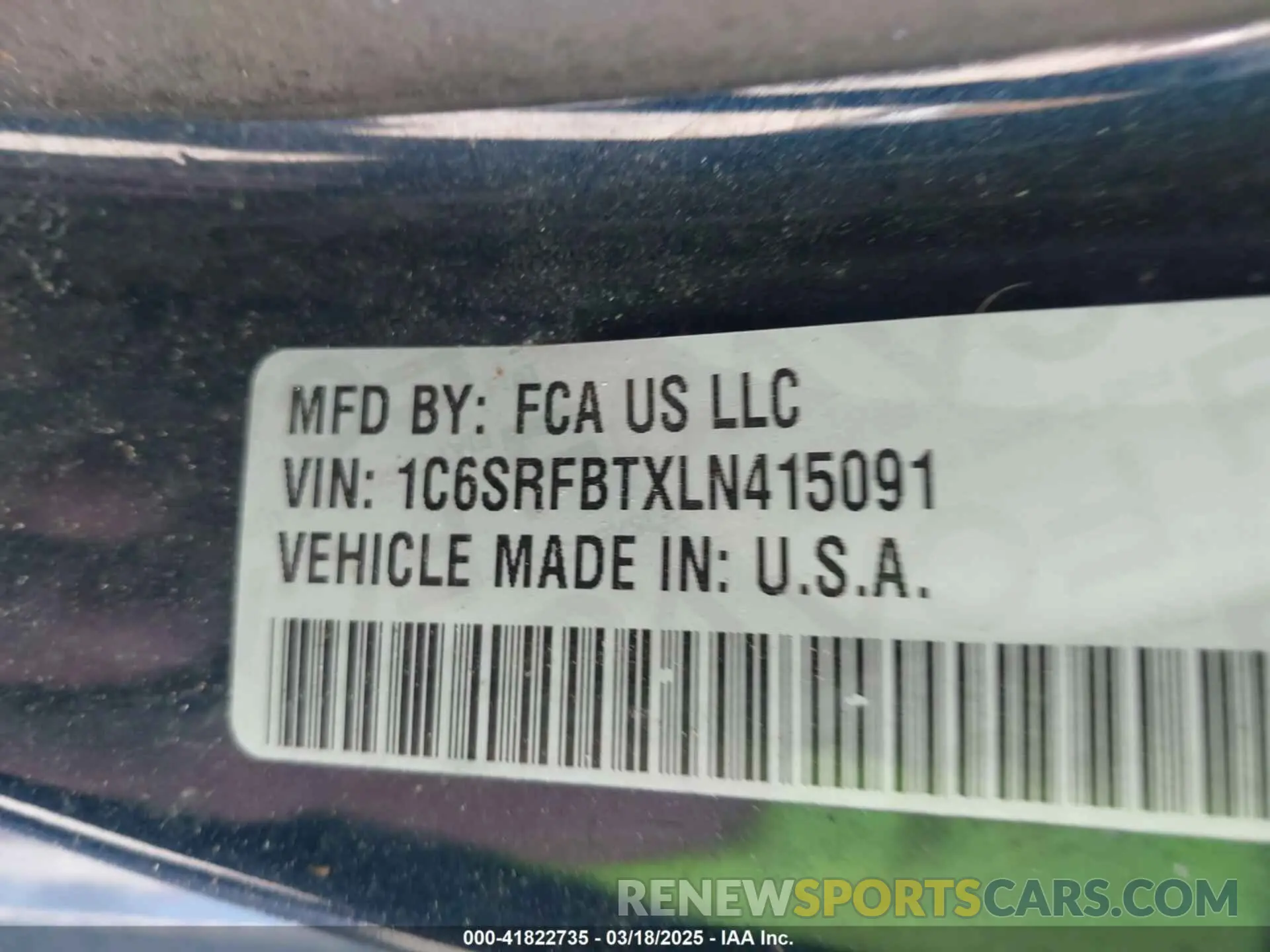 9 Photograph of a damaged car 1C6SRFBTXLN415091 RAM 1500 2020