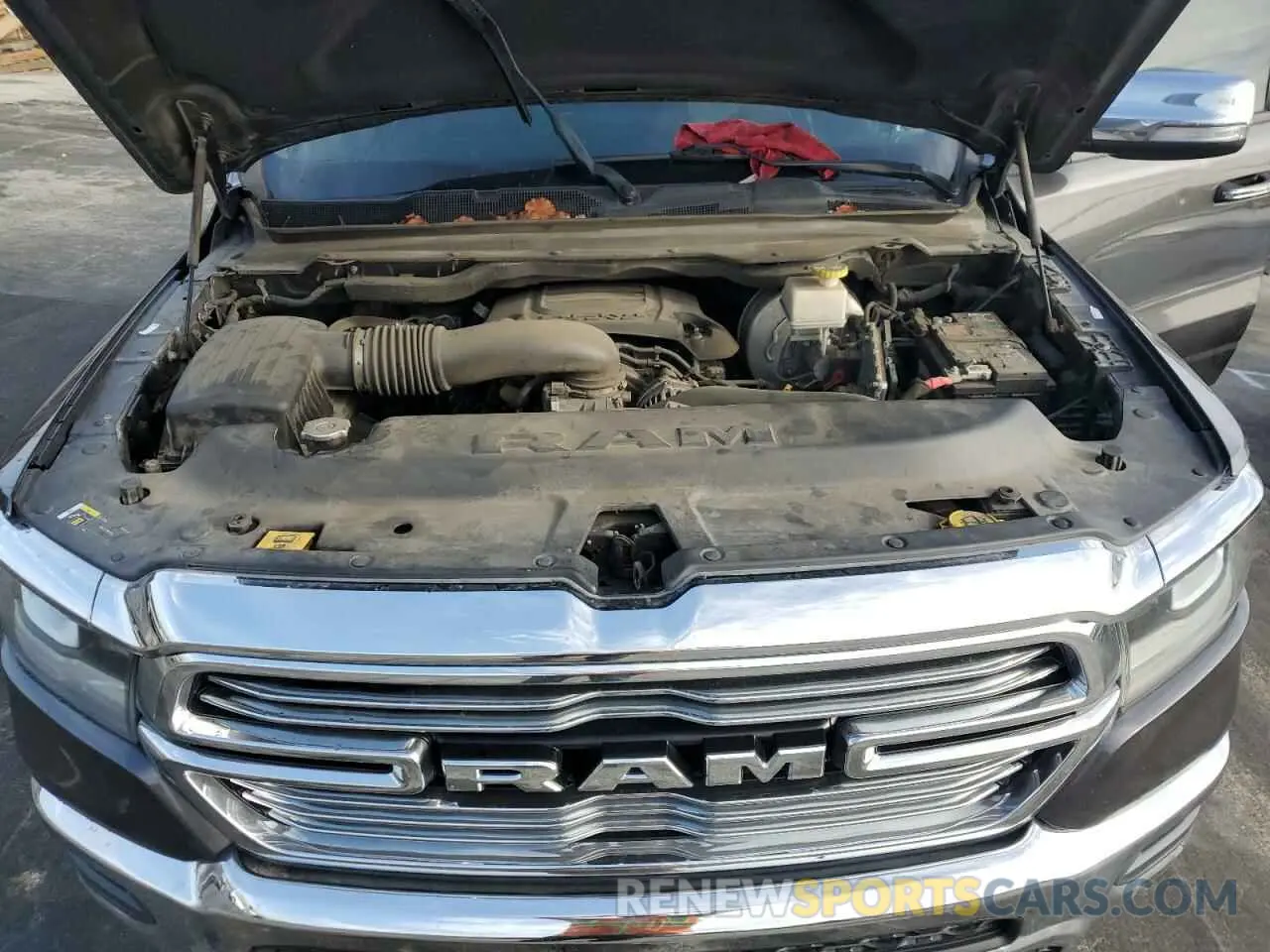 13 Photograph of a damaged car 1C6SRFDT1LN263036 RAM 1500 2020