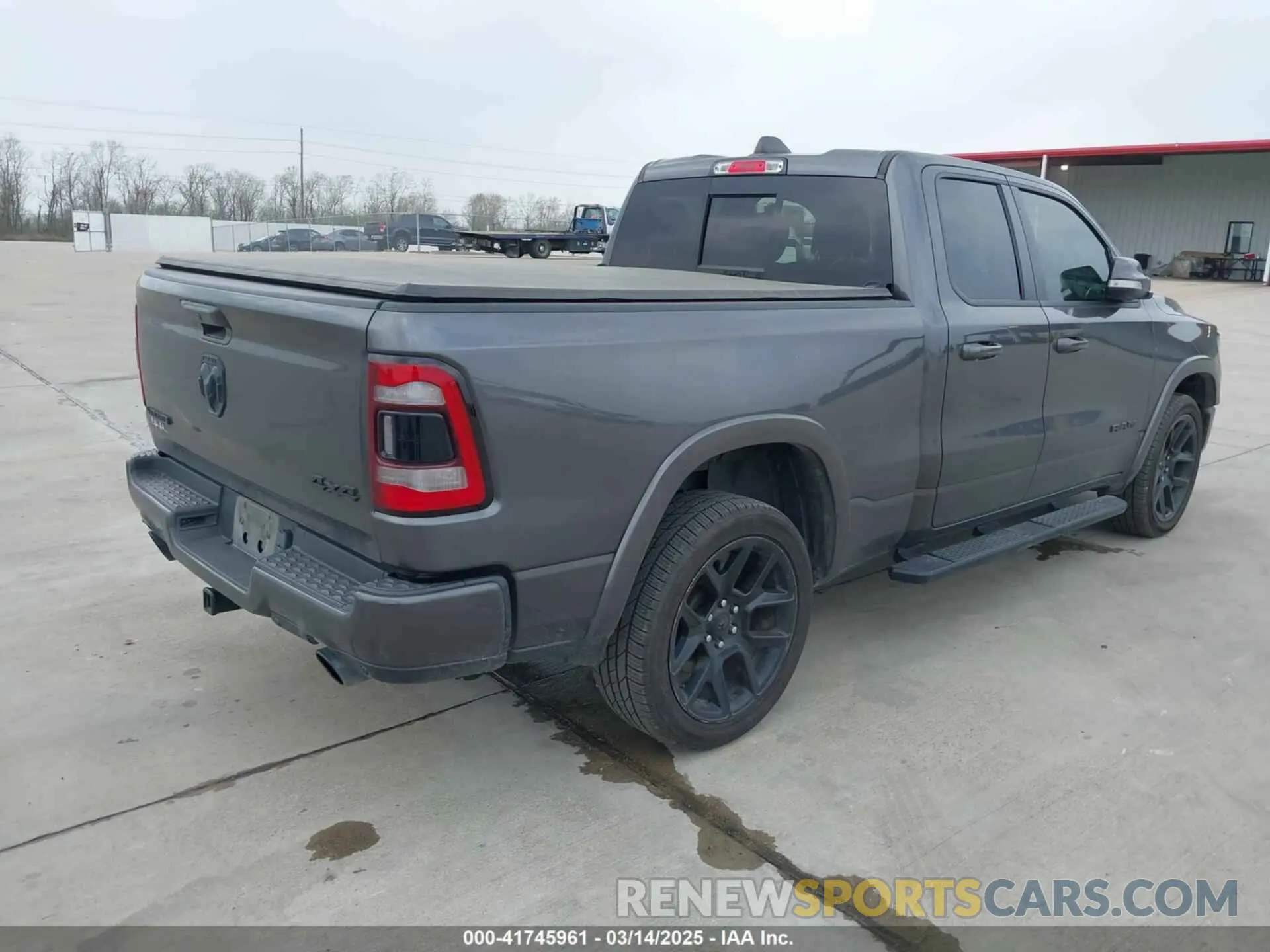 4 Photograph of a damaged car 1C6SRFDT7LN338872 RAM 1500 2020