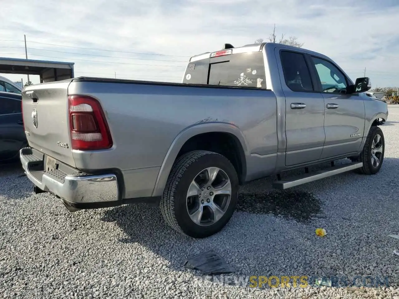 3 Photograph of a damaged car 1C6SRFDTXLN165641 RAM 1500 2020