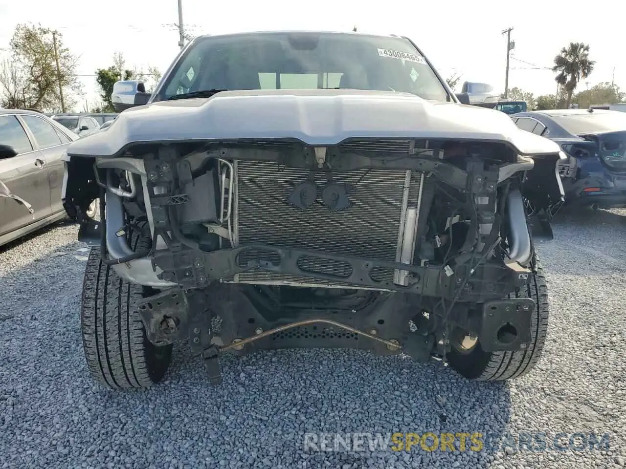 5 Photograph of a damaged car 1C6SRFDTXLN165641 RAM 1500 2020