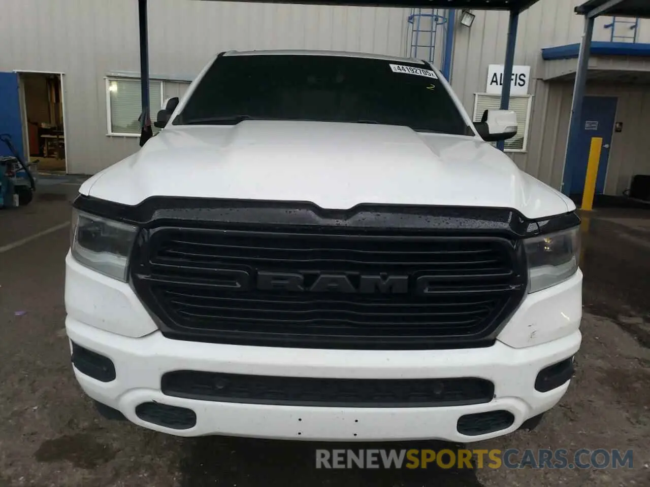 5 Photograph of a damaged car 1C6SRFFT0LN282920 RAM 1500 2020