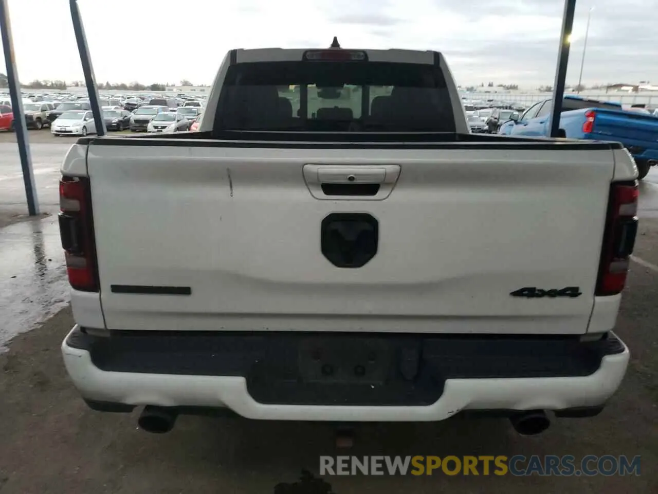 6 Photograph of a damaged car 1C6SRFFT0LN282920 RAM 1500 2020