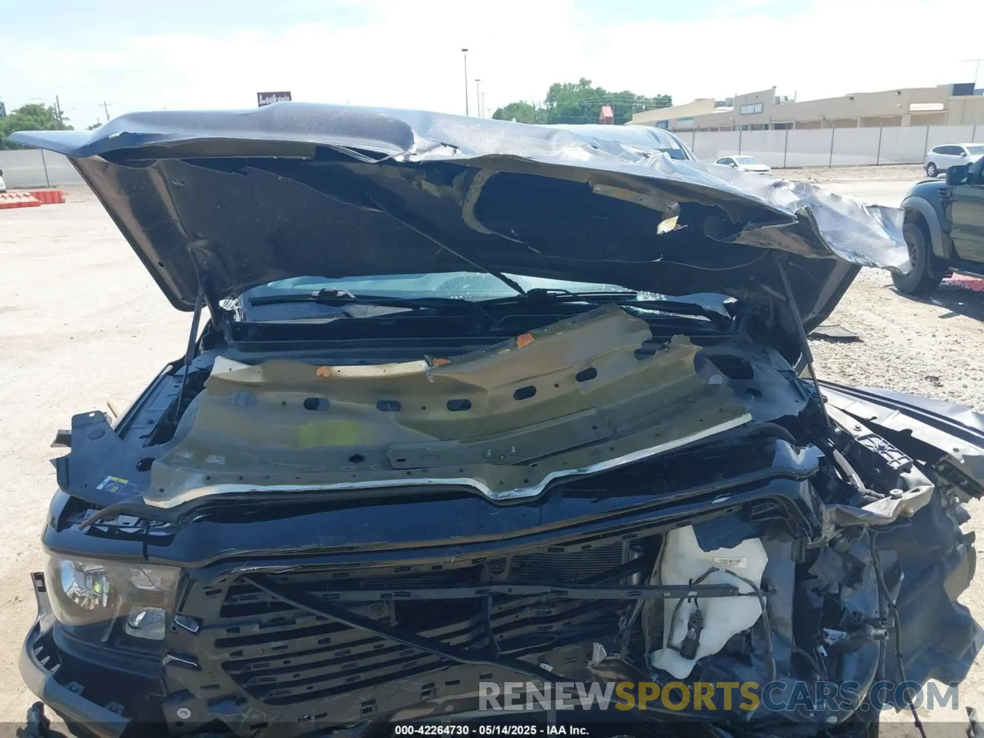 10 Photograph of a damaged car 1C6SRFFT1LN328030 RAM 1500 2020
