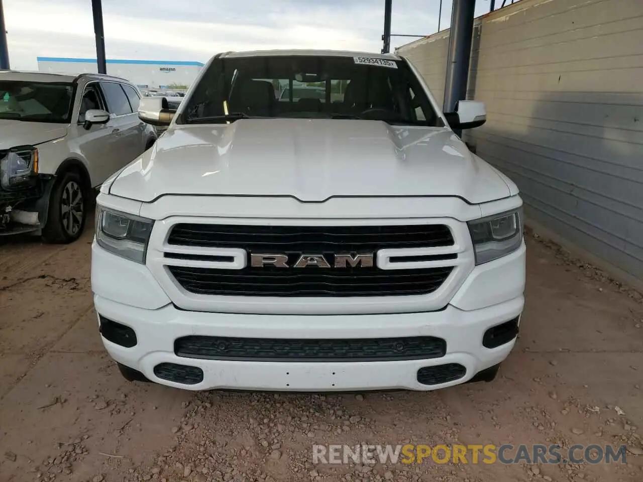 5 Photograph of a damaged car 1C6SRFFT1LN393444 RAM 1500 2020