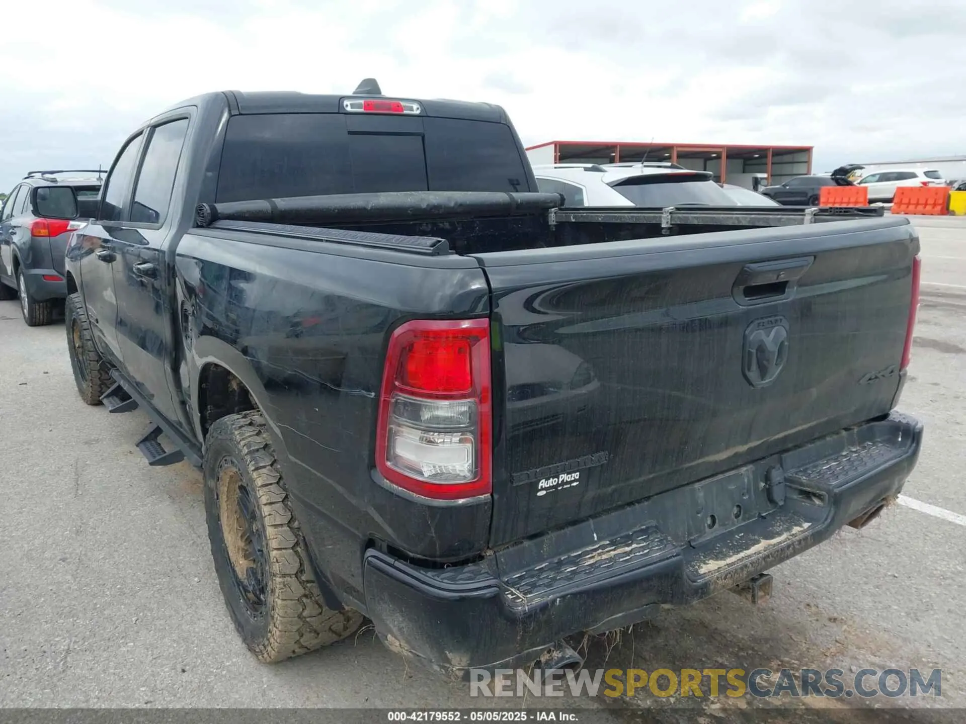 3 Photograph of a damaged car 1C6SRFFT2LN159572 RAM 1500 2020