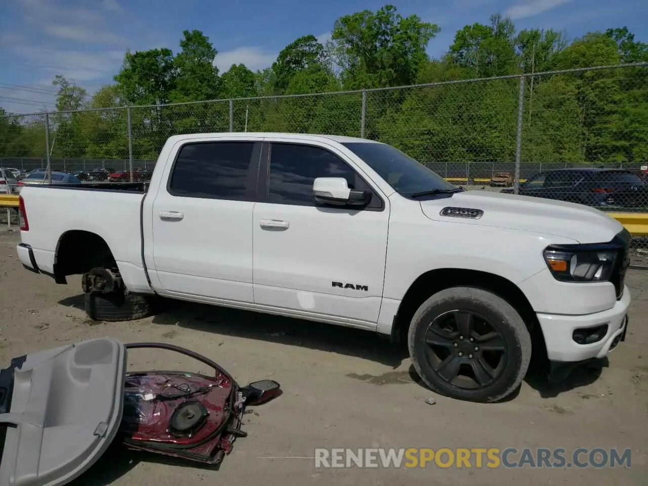 4 Photograph of a damaged car 1C6SRFFT3LN102037 RAM 1500 2020