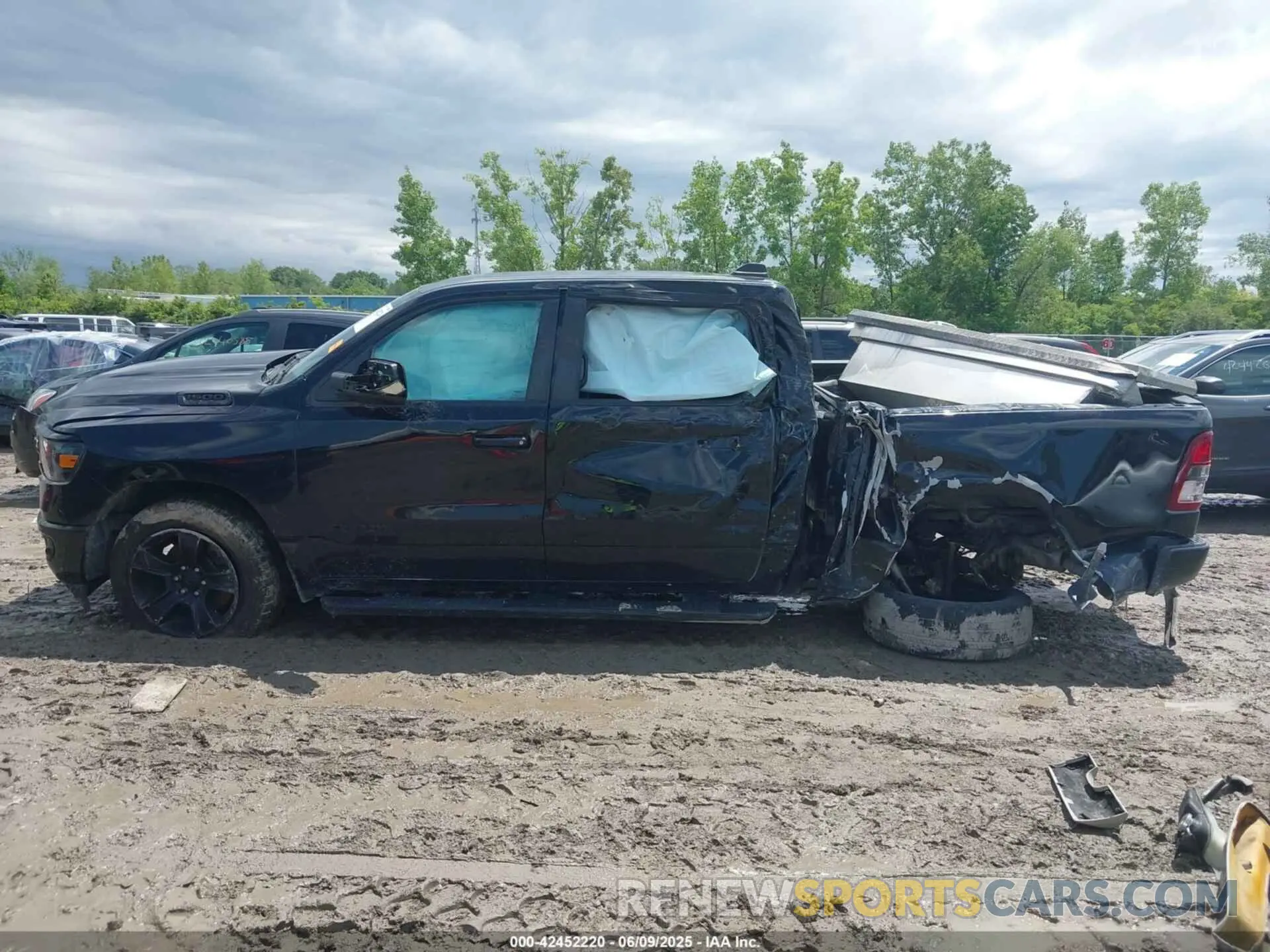 14 Photograph of a damaged car 1C6SRFFT3LN103124 RAM 1500 2020