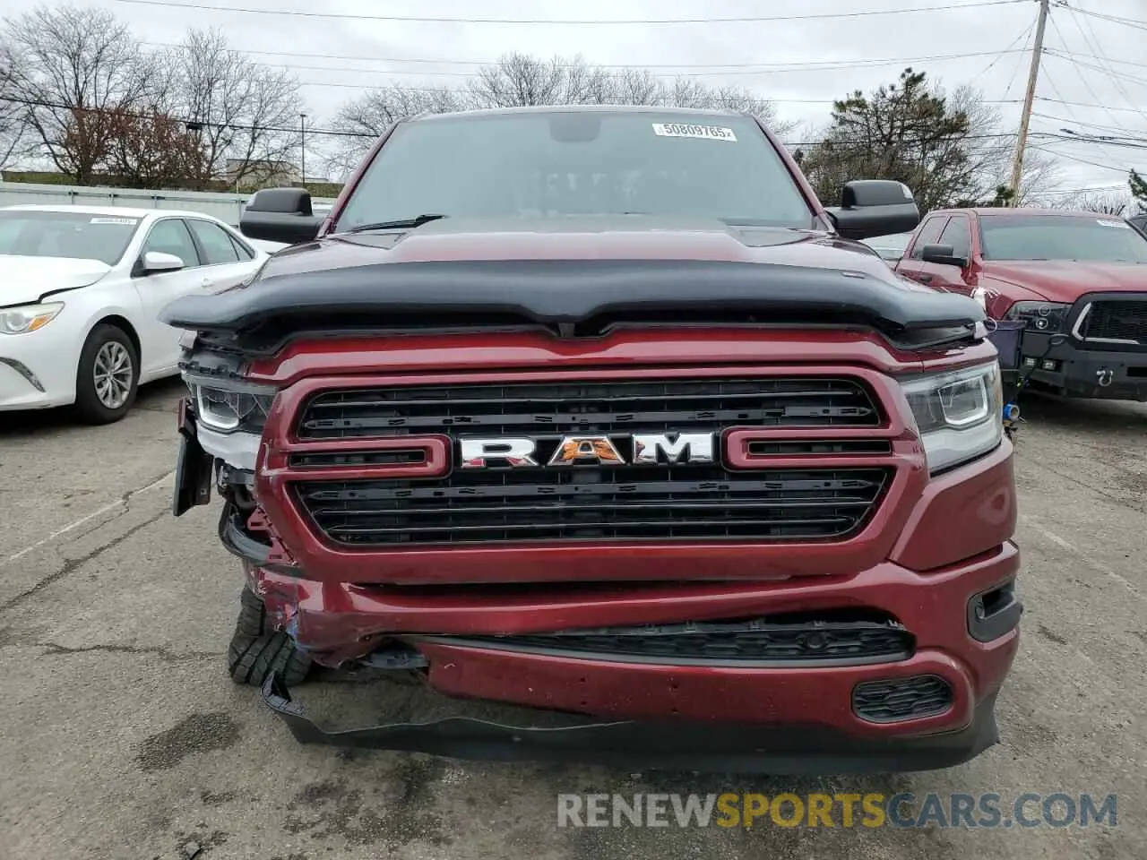5 Photograph of a damaged car 1C6SRFFT3LN264203 RAM 1500 2020
