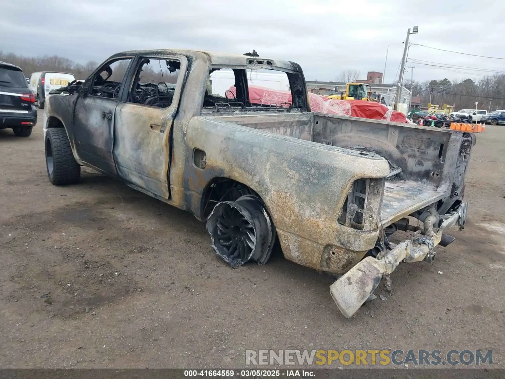 3 Photograph of a damaged car 1C6SRFFT3LN304070 RAM 1500 2020