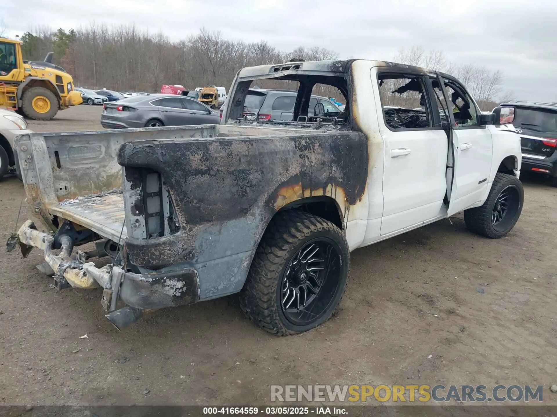 4 Photograph of a damaged car 1C6SRFFT3LN304070 RAM 1500 2020