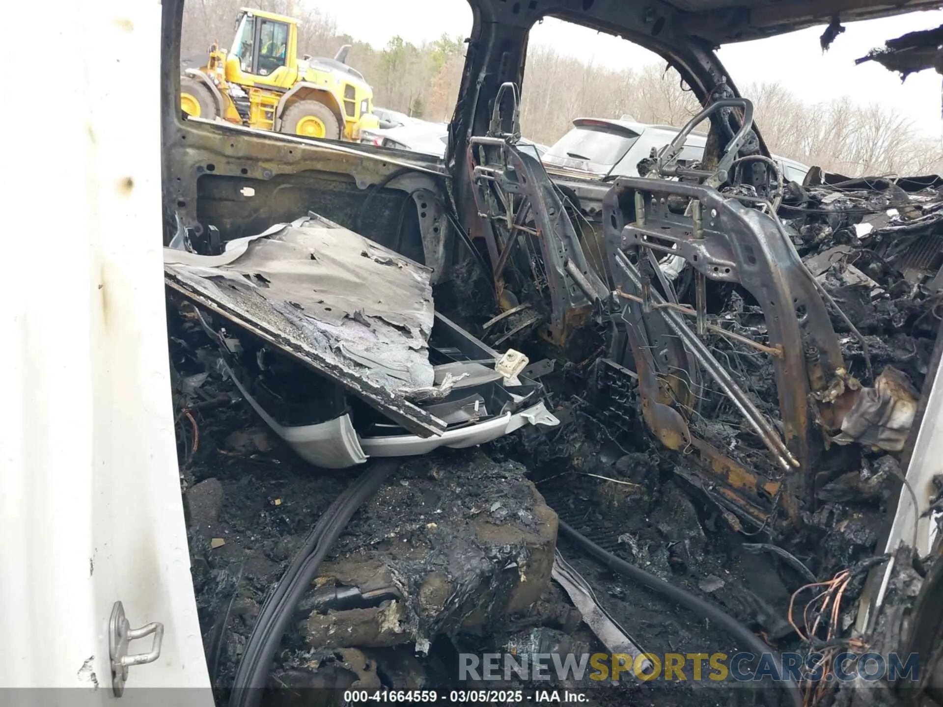 8 Photograph of a damaged car 1C6SRFFT3LN304070 RAM 1500 2020