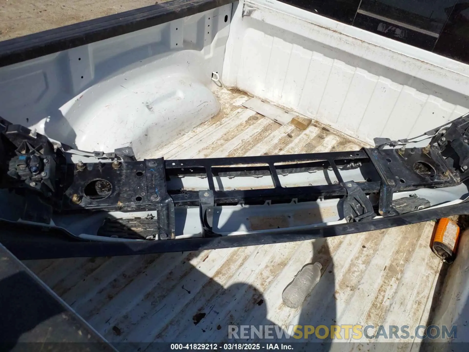 12 Photograph of a damaged car 1C6SRFFT3LN347291 RAM 1500 2020