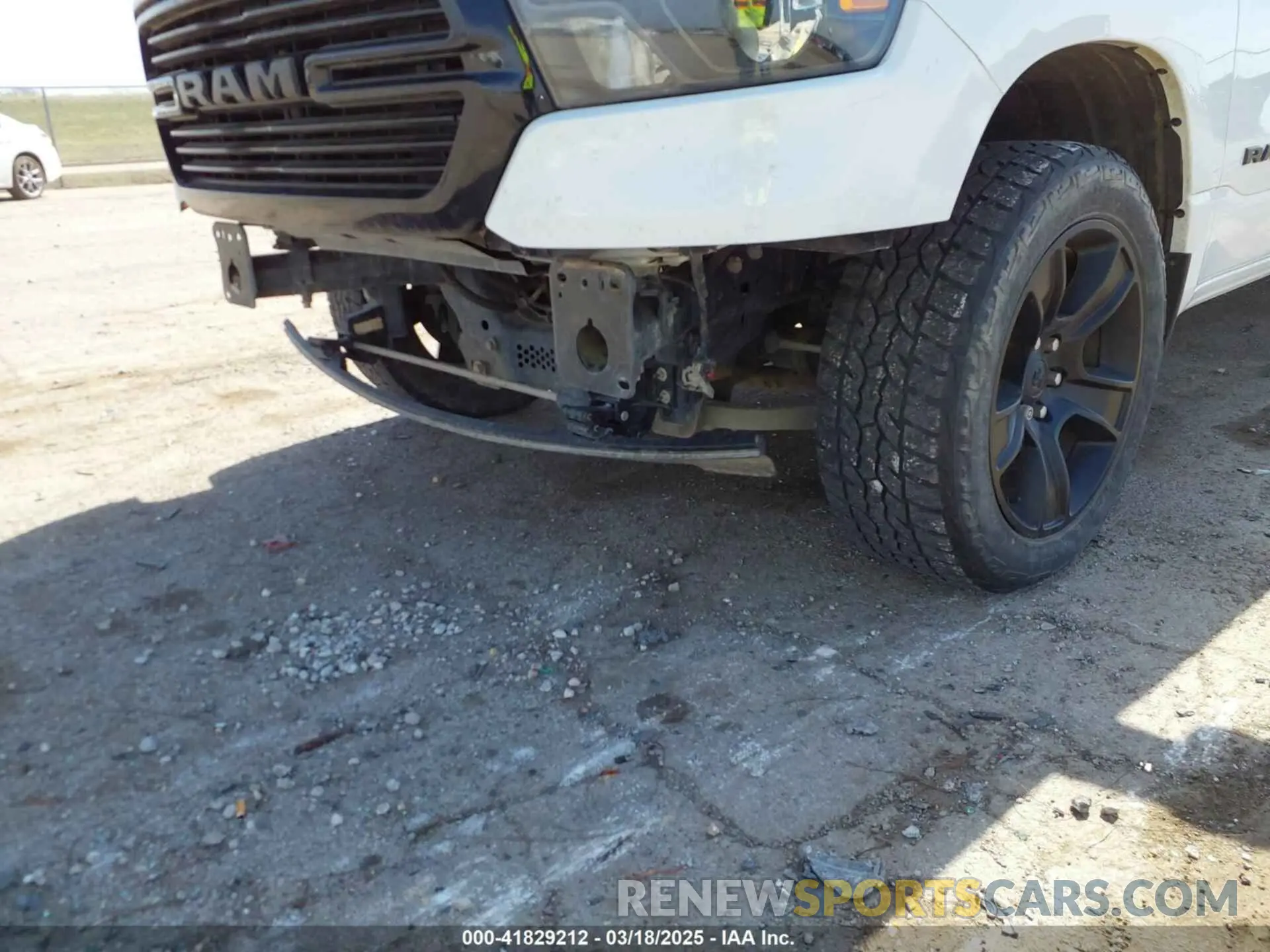 6 Photograph of a damaged car 1C6SRFFT3LN347291 RAM 1500 2020