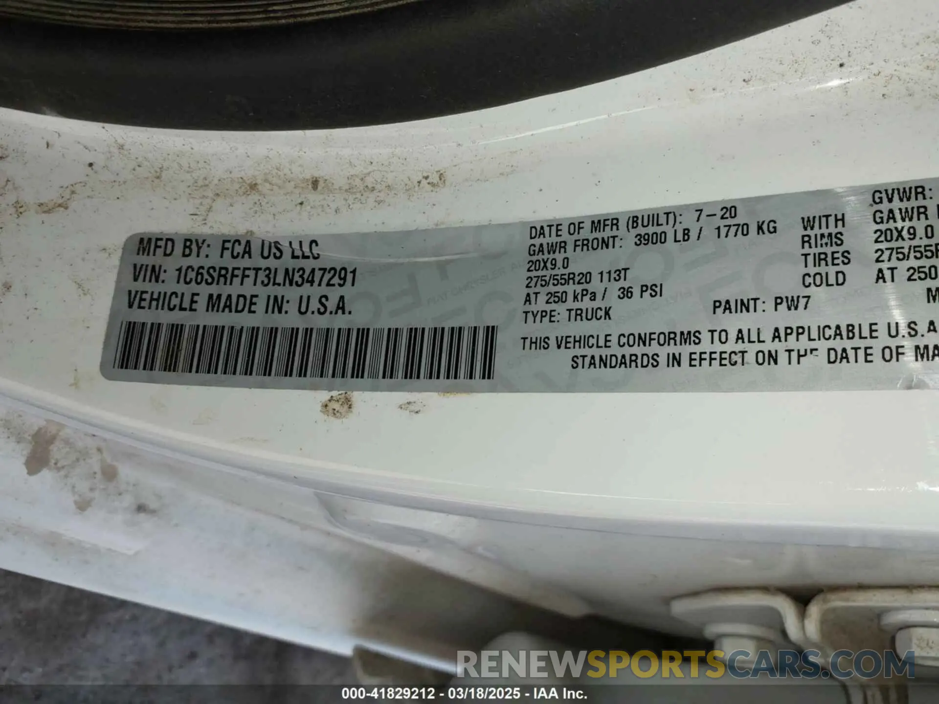 9 Photograph of a damaged car 1C6SRFFT3LN347291 RAM 1500 2020
