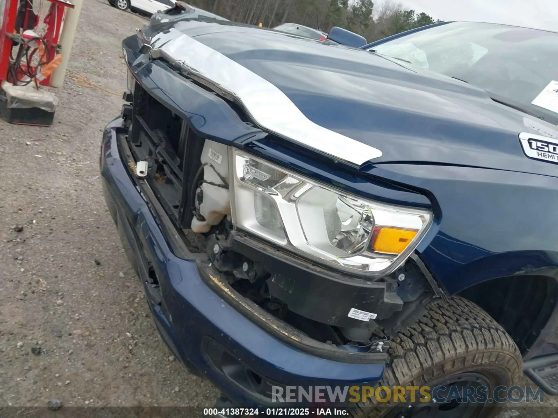 12 Photograph of a damaged car 1C6SRFFT4LN284329 RAM 1500 2020