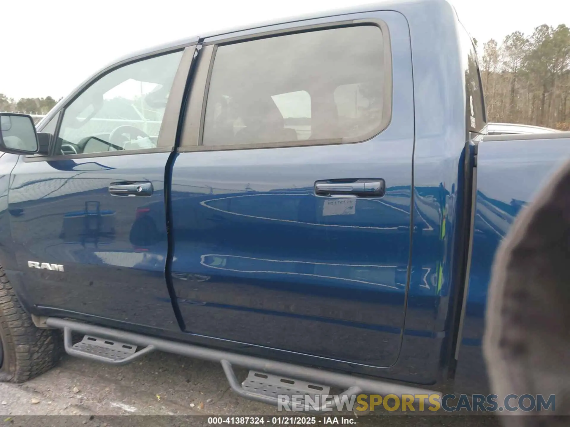 15 Photograph of a damaged car 1C6SRFFT4LN284329 RAM 1500 2020