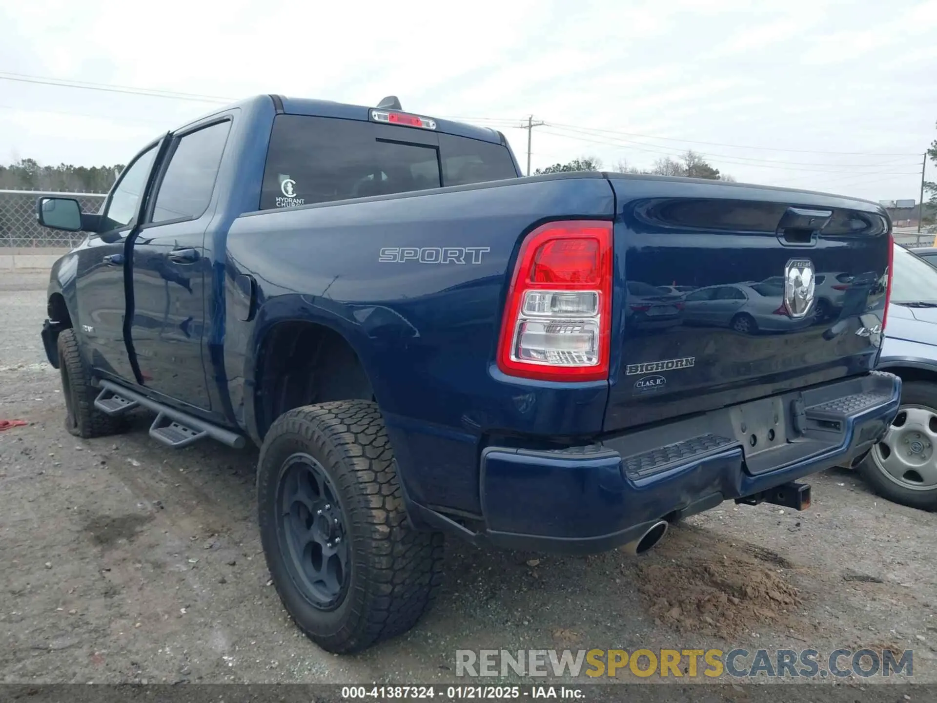 3 Photograph of a damaged car 1C6SRFFT4LN284329 RAM 1500 2020