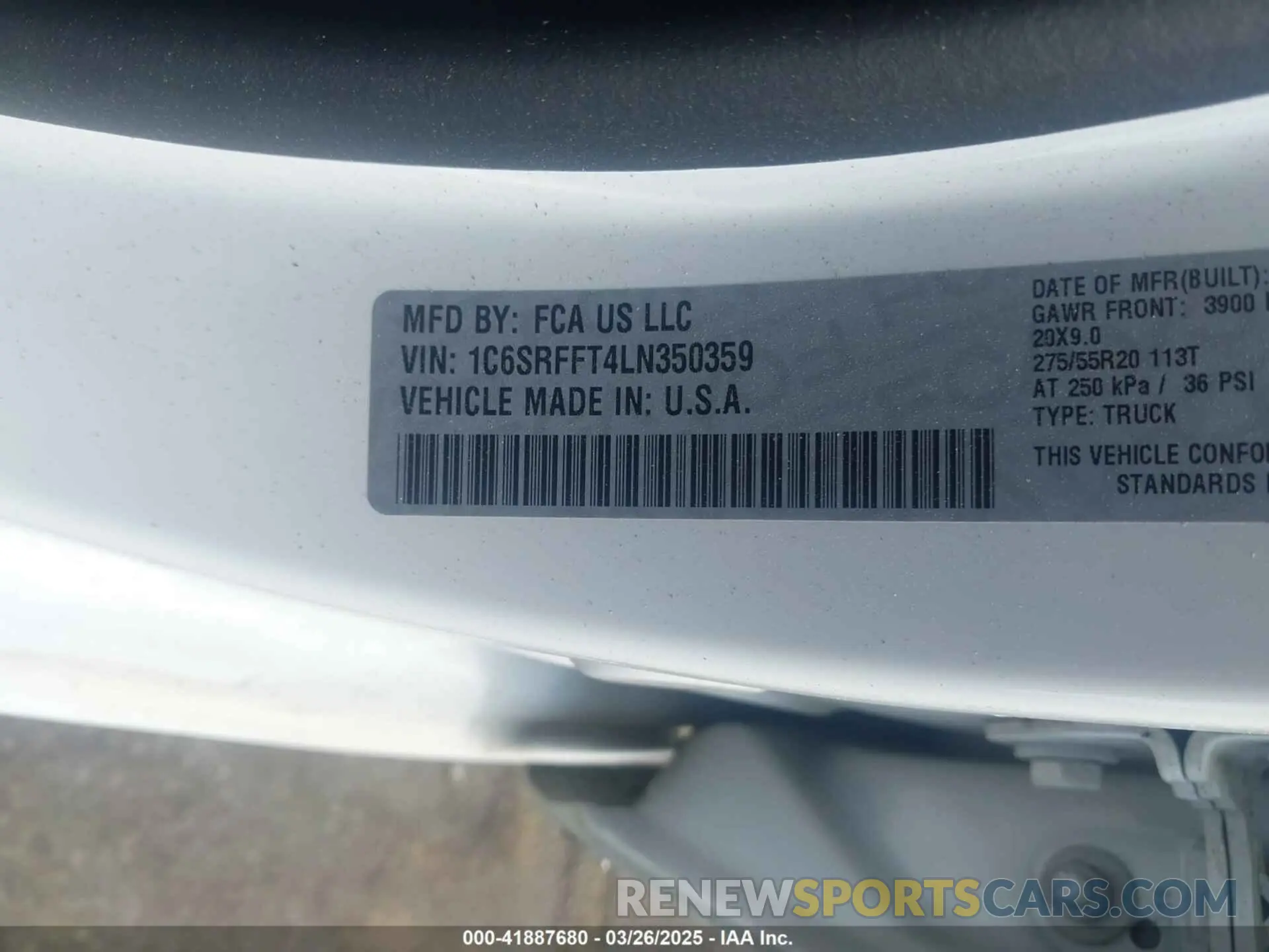 9 Photograph of a damaged car 1C6SRFFT4LN350359 RAM 1500 2020