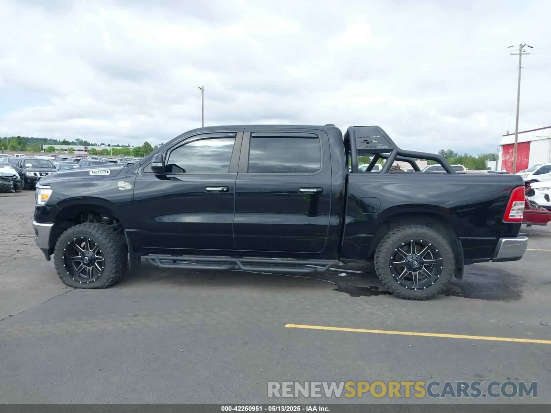 15 Photograph of a damaged car 1C6SRFFT5LN113394 RAM 1500 2020