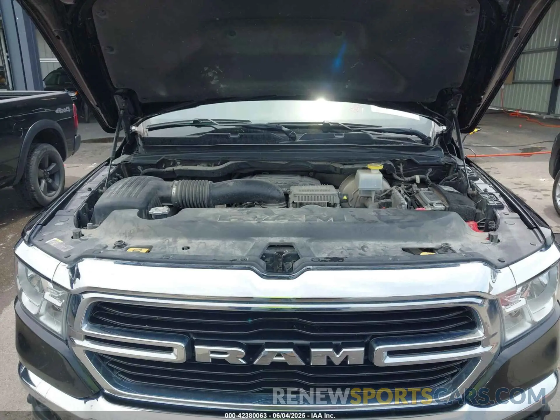 10 Photograph of a damaged car 1C6SRFFT5LN394113 RAM 1500 2020