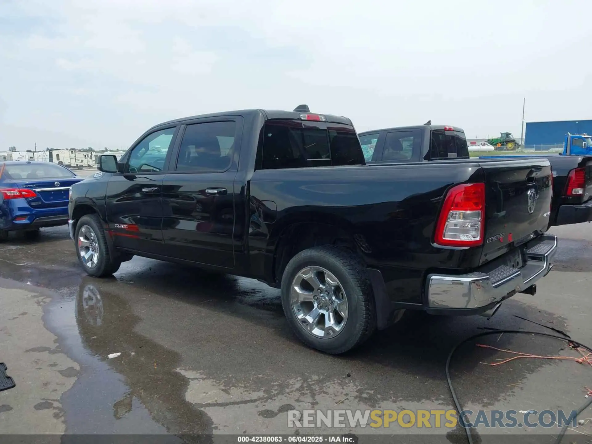 3 Photograph of a damaged car 1C6SRFFT5LN394113 RAM 1500 2020