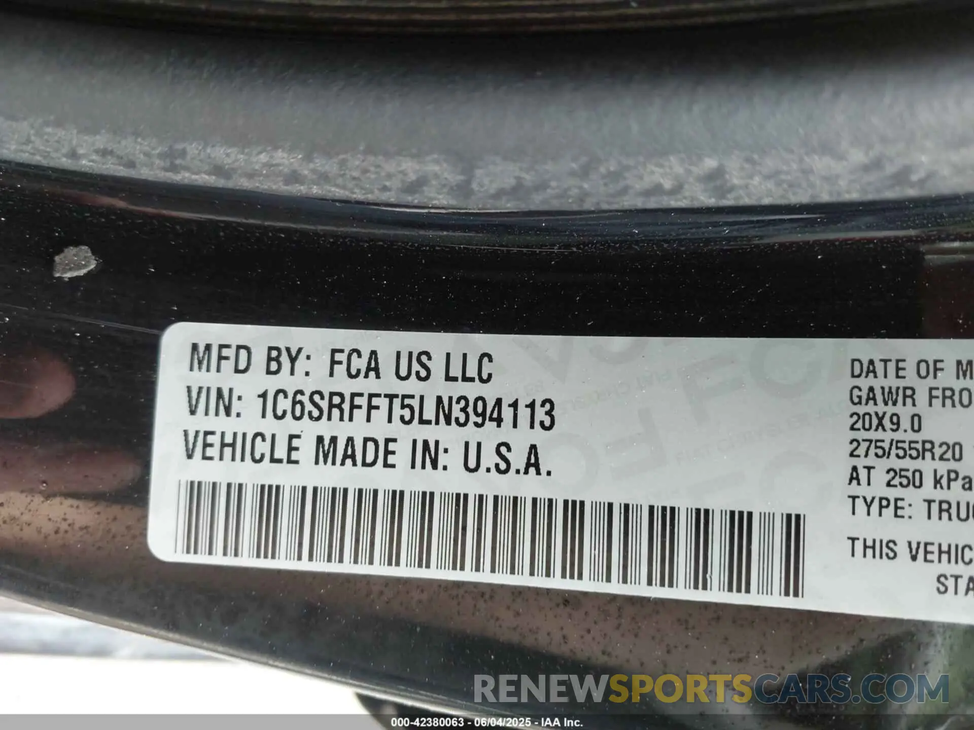 9 Photograph of a damaged car 1C6SRFFT5LN394113 RAM 1500 2020