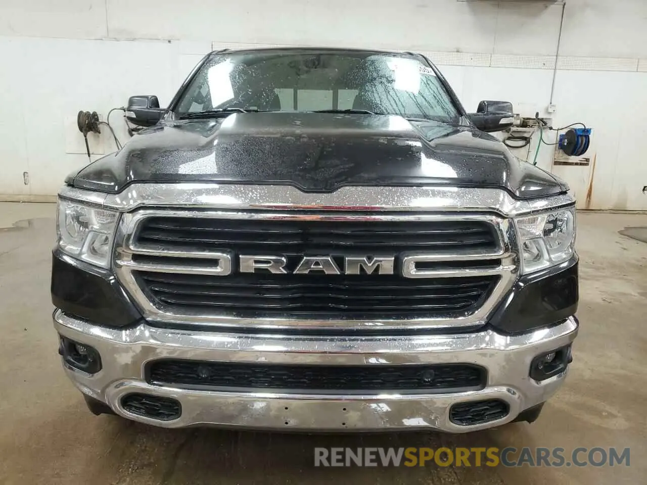 5 Photograph of a damaged car 1C6SRFFT6LN327102 RAM 1500 2020
