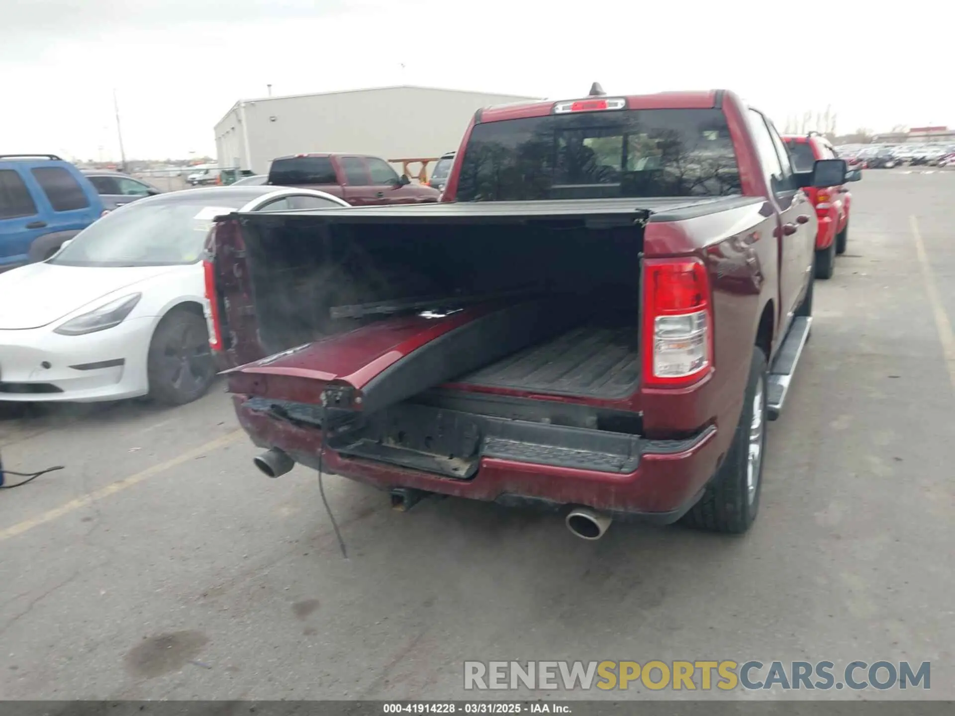 16 Photograph of a damaged car 1C6SRFFT6LN329738 RAM 1500 2020