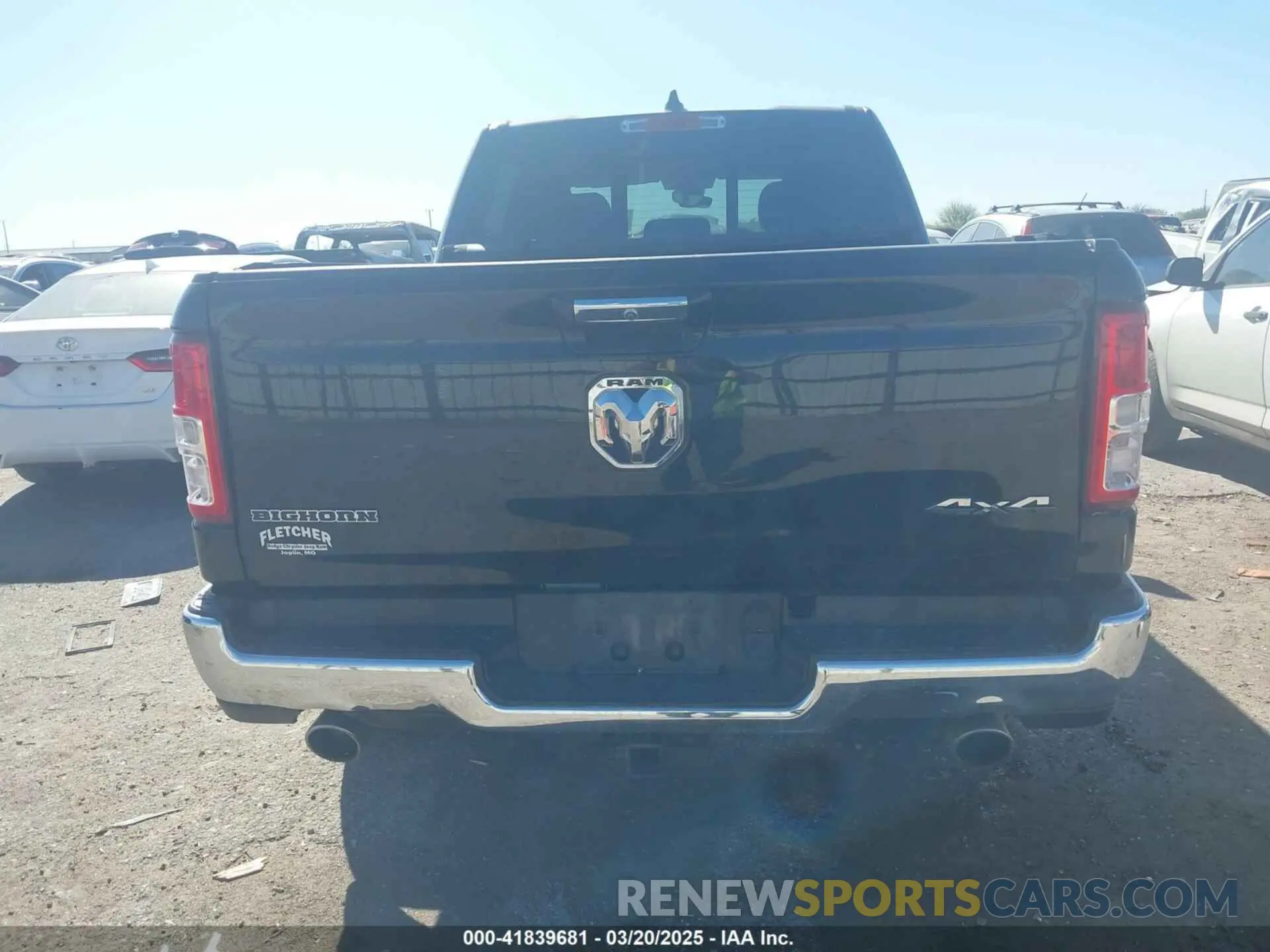 16 Photograph of a damaged car 1C6SRFFT7LN137051 RAM 1500 2020