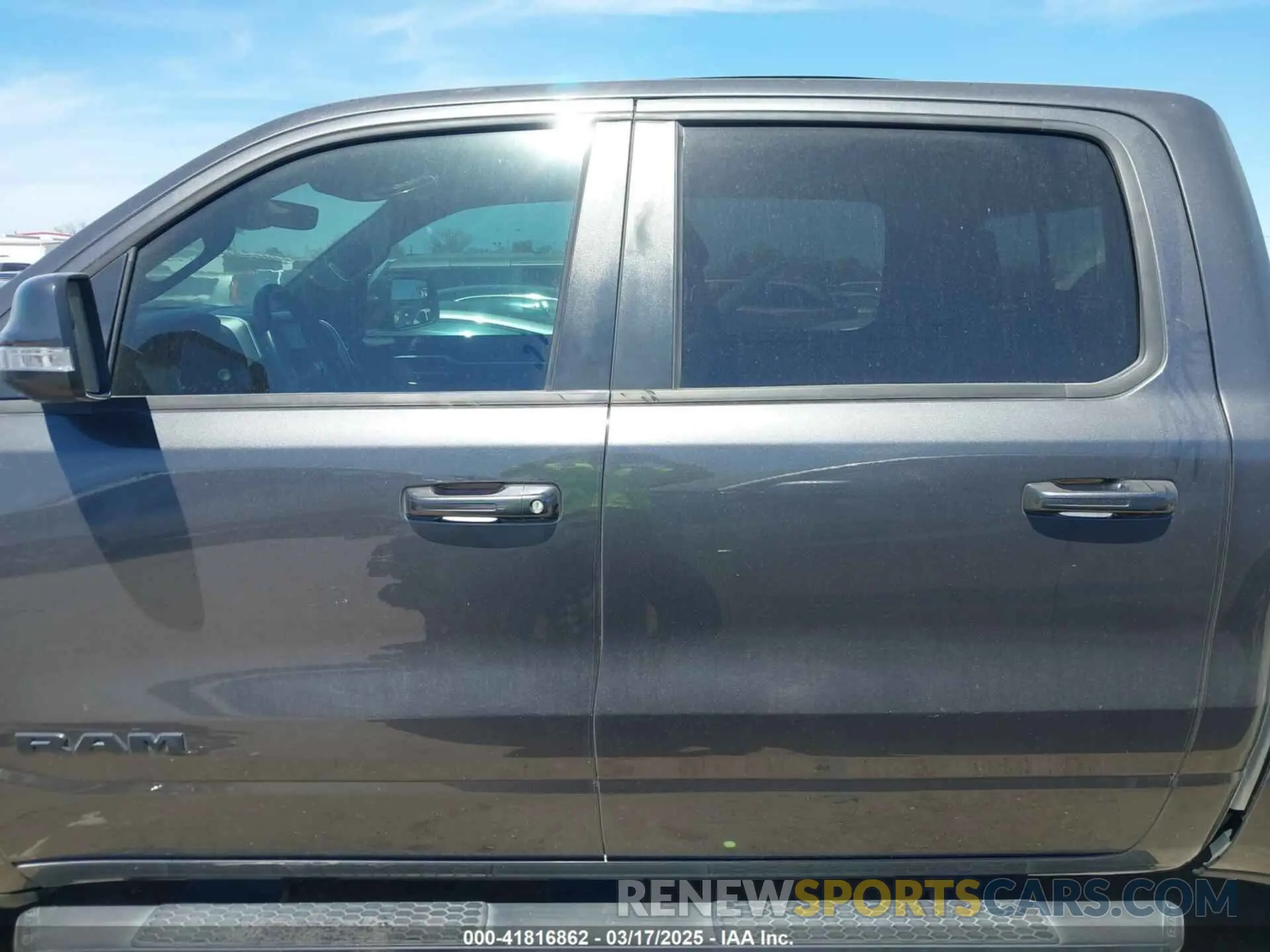 14 Photograph of a damaged car 1C6SRFFT7LN234816 RAM 1500 2020
