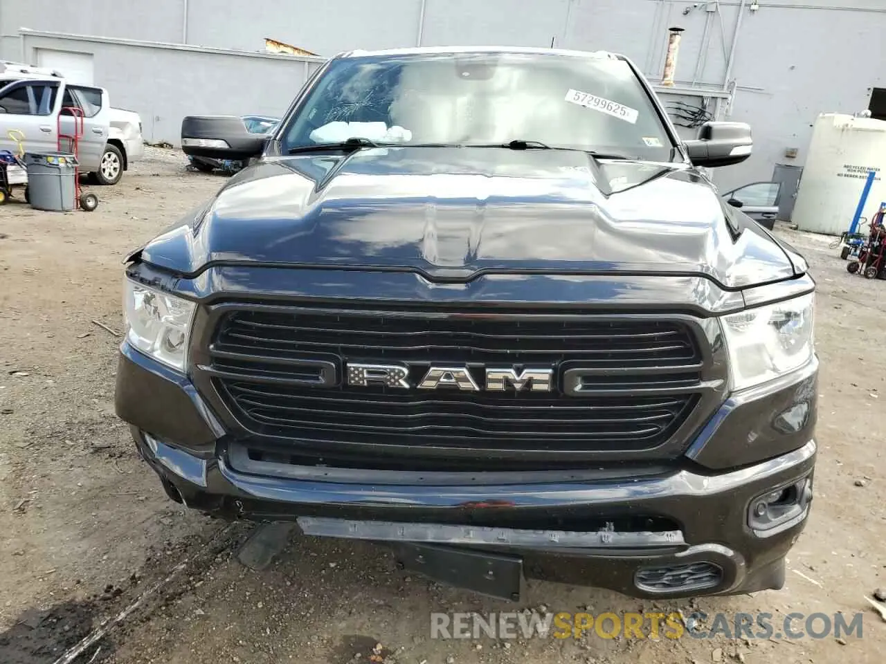5 Photograph of a damaged car 1C6SRFFT7LN351201 RAM 1500 2020